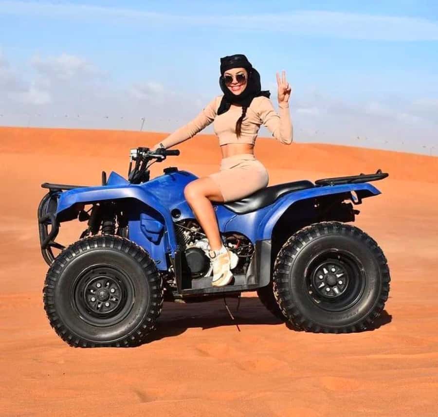 Doha: Inland Sea, Desert Safari, Camel Ride and Sandboarding - Who will enjoy this desert safari most