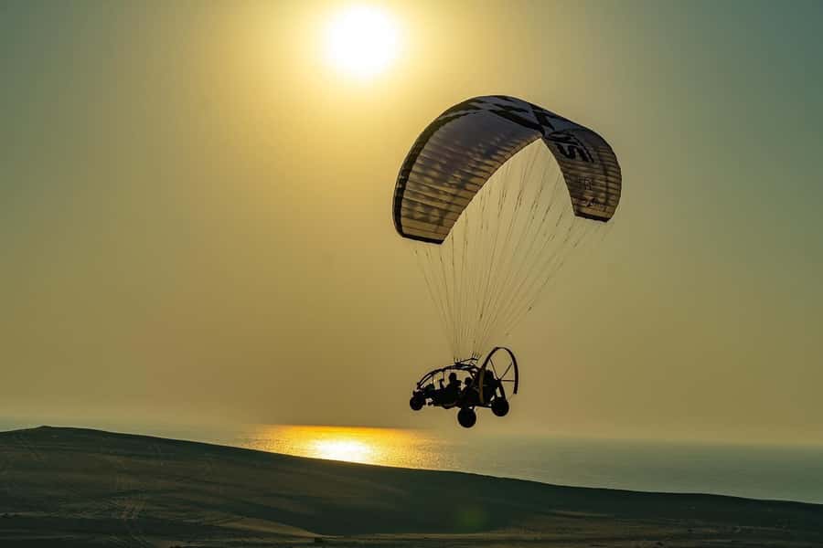 Doha: Paratrike Air Tour with Hotel Pickup and Drop-off - Preparing for a 20-minute paratrike flight