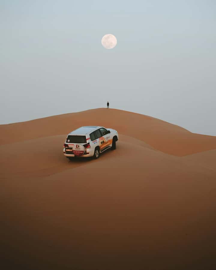 Doha: Private NIGHT desert safari with free camel ride - Stargazing far from Doha’s city lights
