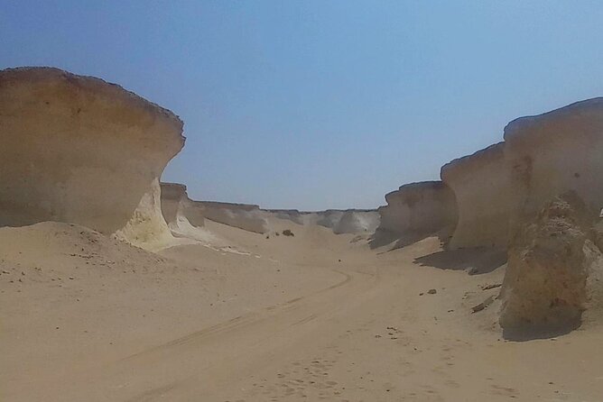 Doha: West Coast Tour , Richard Serra Sculpture, Zekreet - What the $65 price delivers