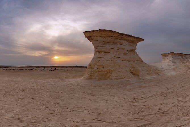 Doha: West Coast Tour ,Richard Serra Sculpture, Zekreet - Zekreet Fort and the old view over the desert