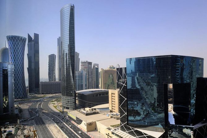 Explore Doha City In 4 hrs - The Pearl Monument and The Pearl Island