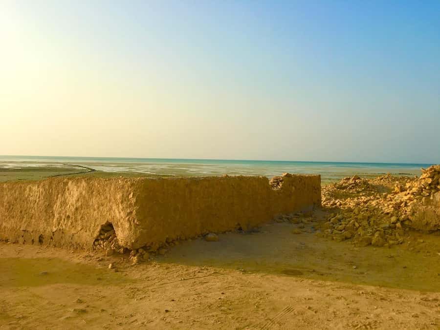 Explore North Qatar with history and archaeological sites. - What the private vehicle adds