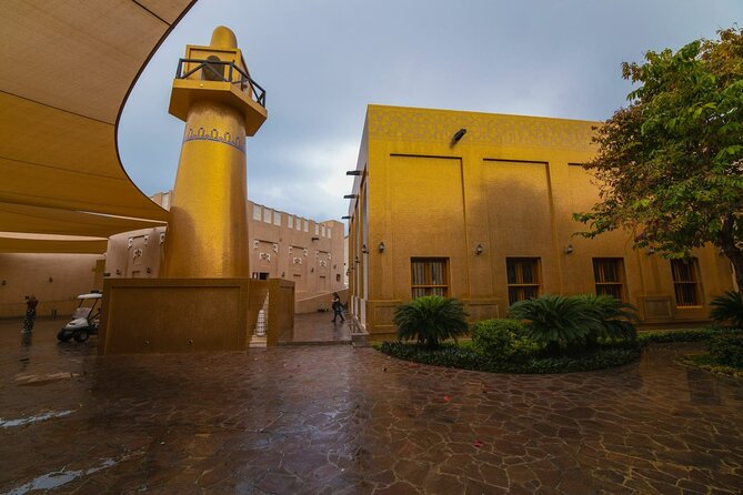 Private City Tour of Doha |Souq Wagif,Corniche,The pearl, Katara - The Corniche gives you Doha’s broadest view