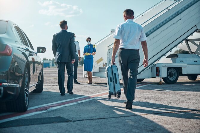 Private Doha Airport Transfer to Doha, Qatar - The driver makes the first impression