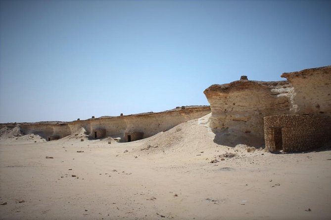 West Coast tour, Zekreet, Richard Serra Sculpture, Mushroom Rock Formation - Private transport and the guide’s role